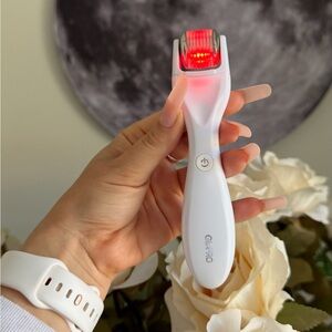 BeautyBio GloPRO Microneedling Tool roller  – NEW (No Box)